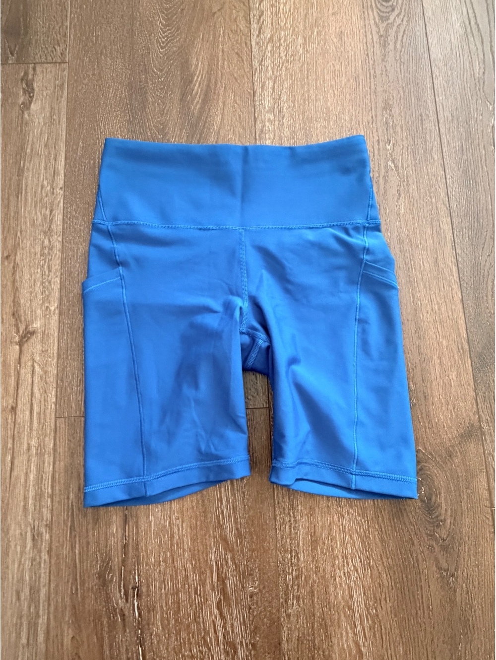 Athleta Interval Stash 7” Shorts High Rise Biker Shorts Size S